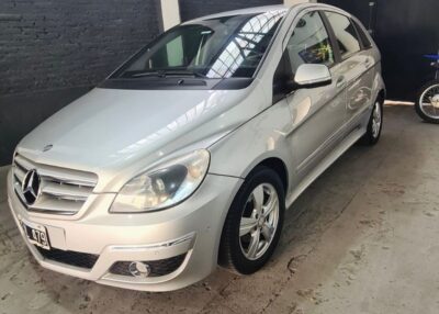 Mercedes Benz B180 AT